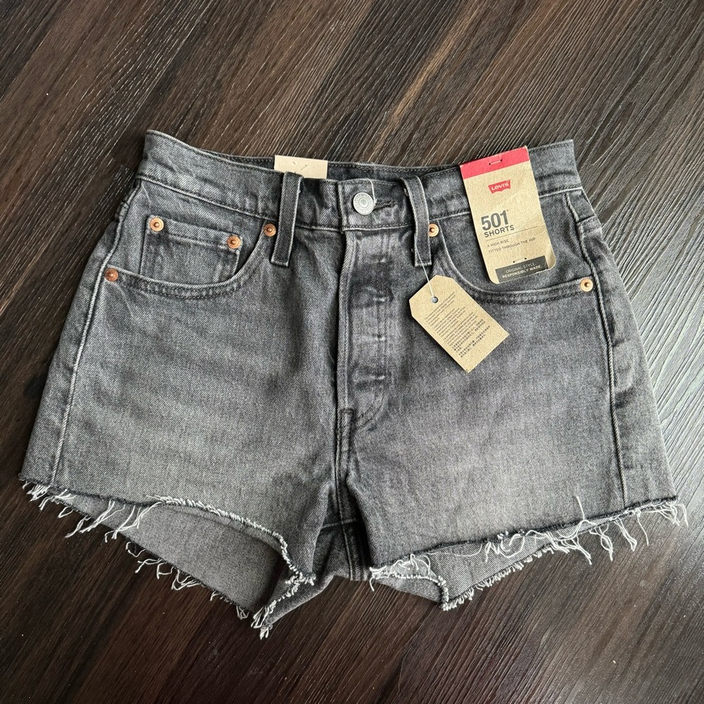 NWT Levi's Black/Grey Denim High-Waisted Shorts